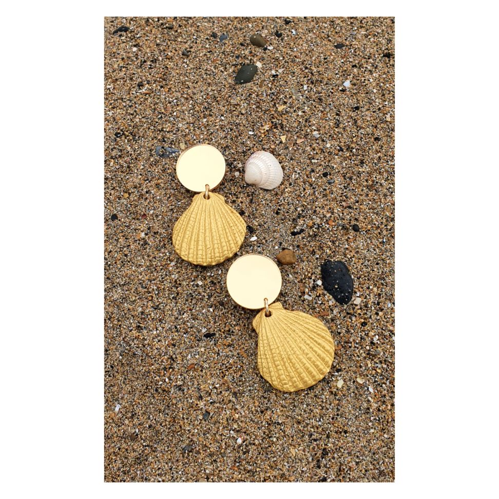 'Schiaparelli & the Sea' Gold Scallop Shell Earrings