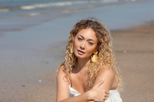 'Schiaparelli & the Sea' Gold Scallop Shell Earrings