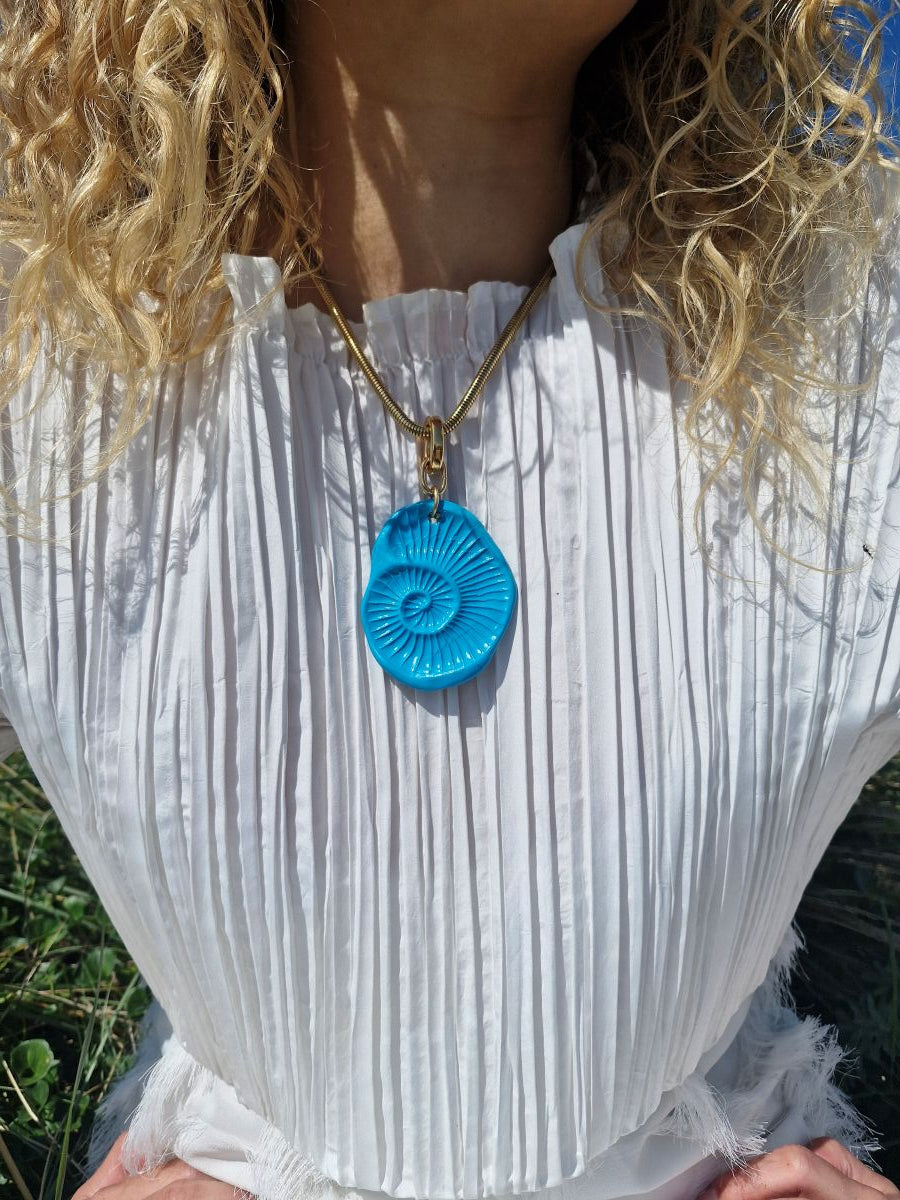 'Schiaparelli and the Sea' Shark Eye Shell Pendant